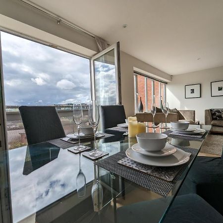 Quayside Apartment With Riverside Views & Parking Newcastle upon Tyne Exterior photo