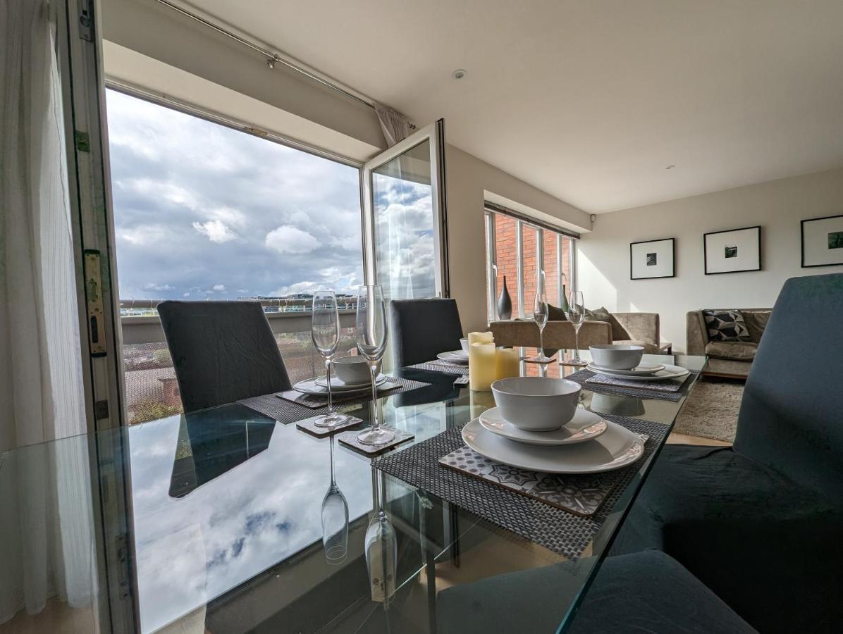 Quayside Apartment With Riverside Views & Parking Newcastle upon Tyne Exterior photo