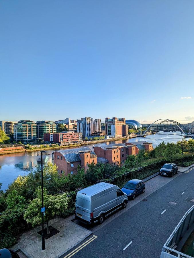 Quayside Apartment With Riverside Views & Parking Newcastle upon Tyne Exterior photo